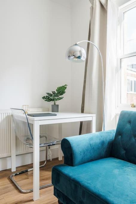 House 10 Mins To Tower Bridge Hot Tub & Parking Villa London Bagian luar foto