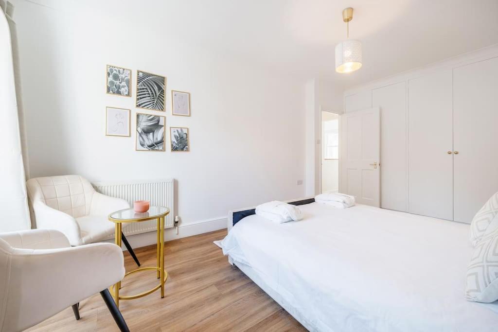 House 10 Mins To Tower Bridge Hot Tub & Parking Villa London Bagian luar foto
