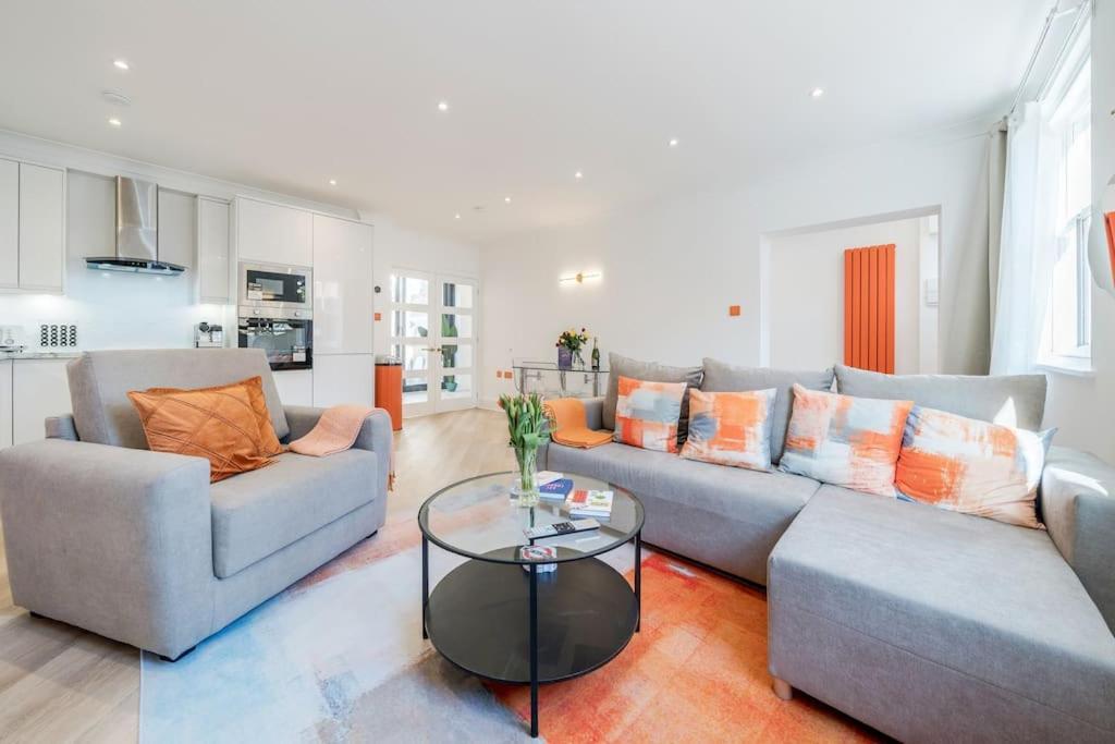House 10 Mins To Tower Bridge Hot Tub & Parking Villa London Bagian luar foto