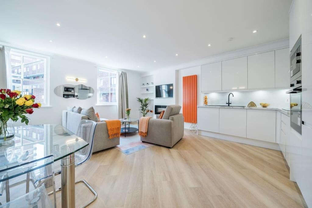 House 10 Mins To Tower Bridge Hot Tub & Parking Villa London Bagian luar foto