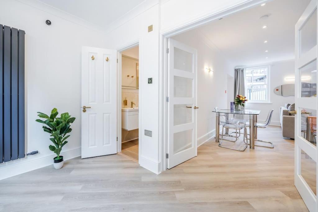 House 10 Mins To Tower Bridge Hot Tub & Parking Villa London Bagian luar foto