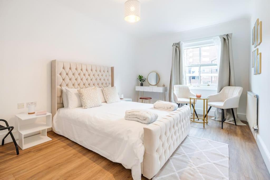House 10 Mins To Tower Bridge Hot Tub & Parking Villa London Bagian luar foto